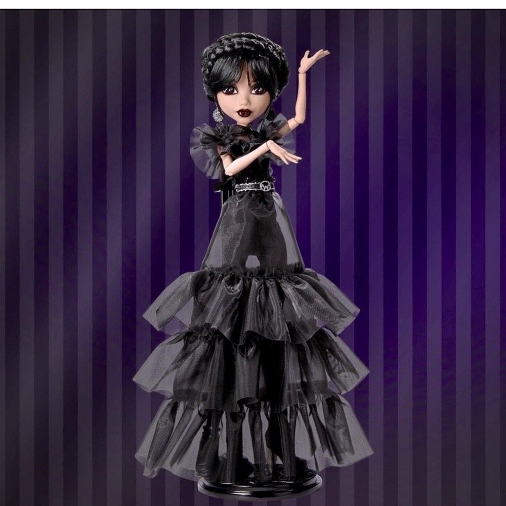 Monster High Wednesday Rave-N Wednesday Doll - Picture 2 of 14